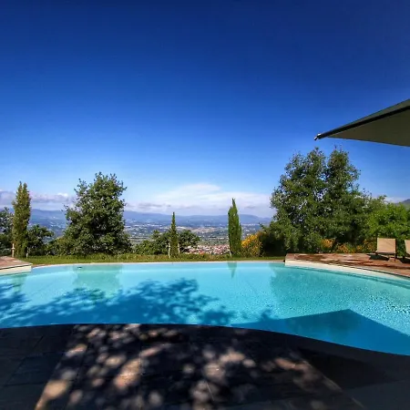 In With Pool & Garden Casa de Férias Loro Ciuffenna